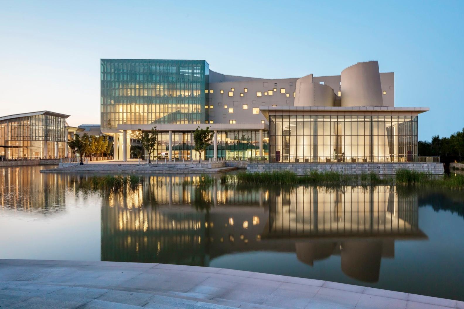 投资460亿元大学更名，新校名寓意深远，为何却遭受反对？