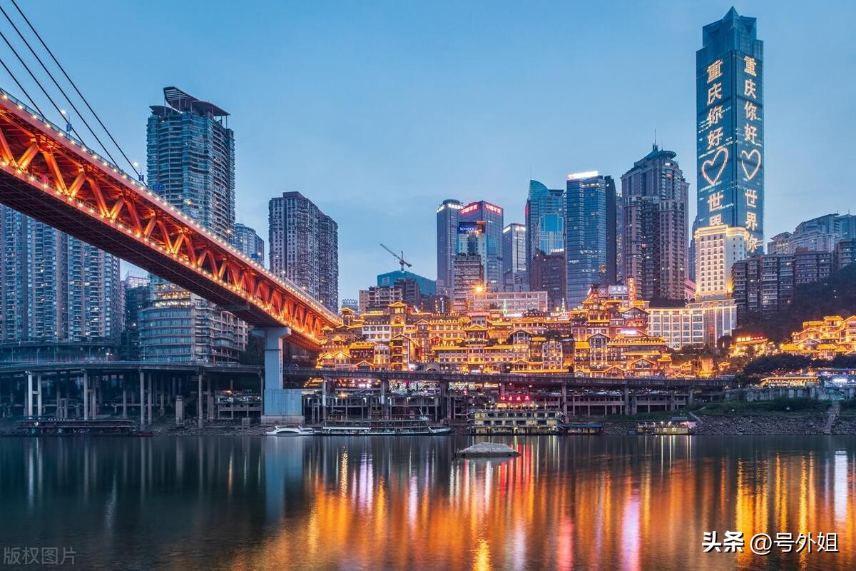 家政阿姨本科,家政阿姨的收入比应届大学生高