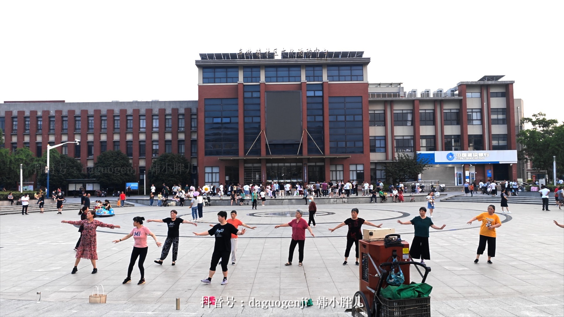 在上海做临时工一天多少钱,去上海打什么临时工好