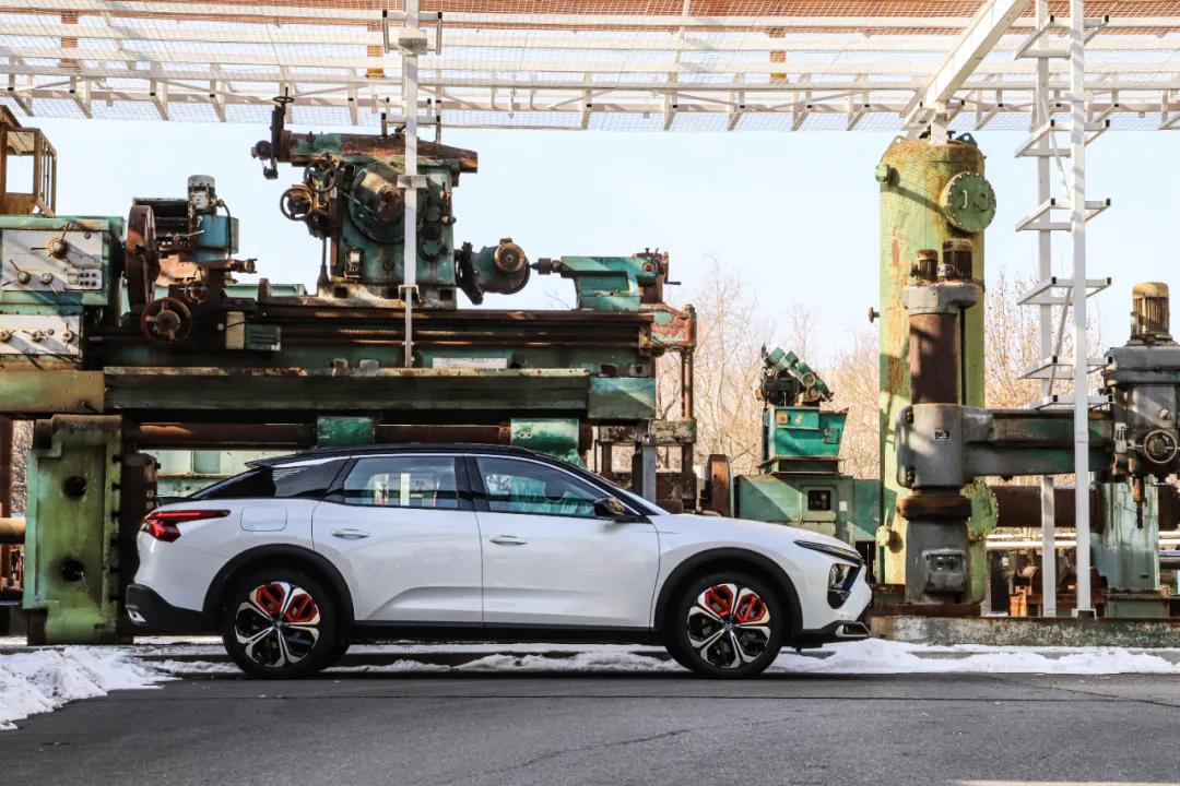 凡尔赛c5x性价比最高车型,凡尔赛c5x低配多少落地