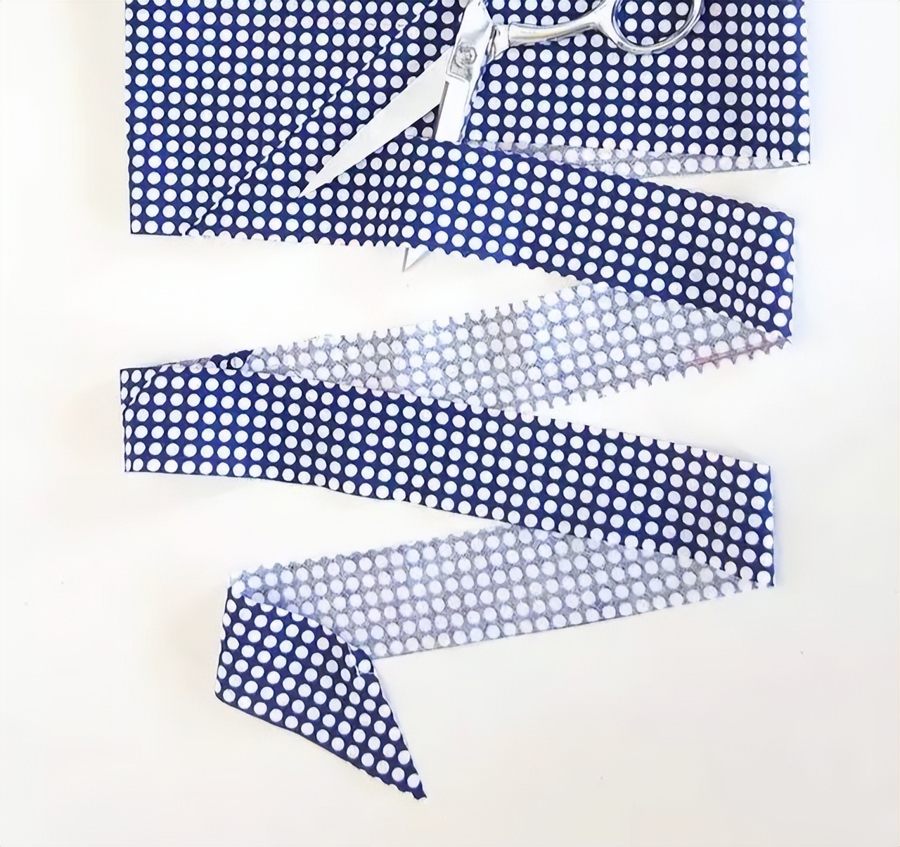 缝纫必看小妙招，省布包边条的裁剪方法，你一定要学学！