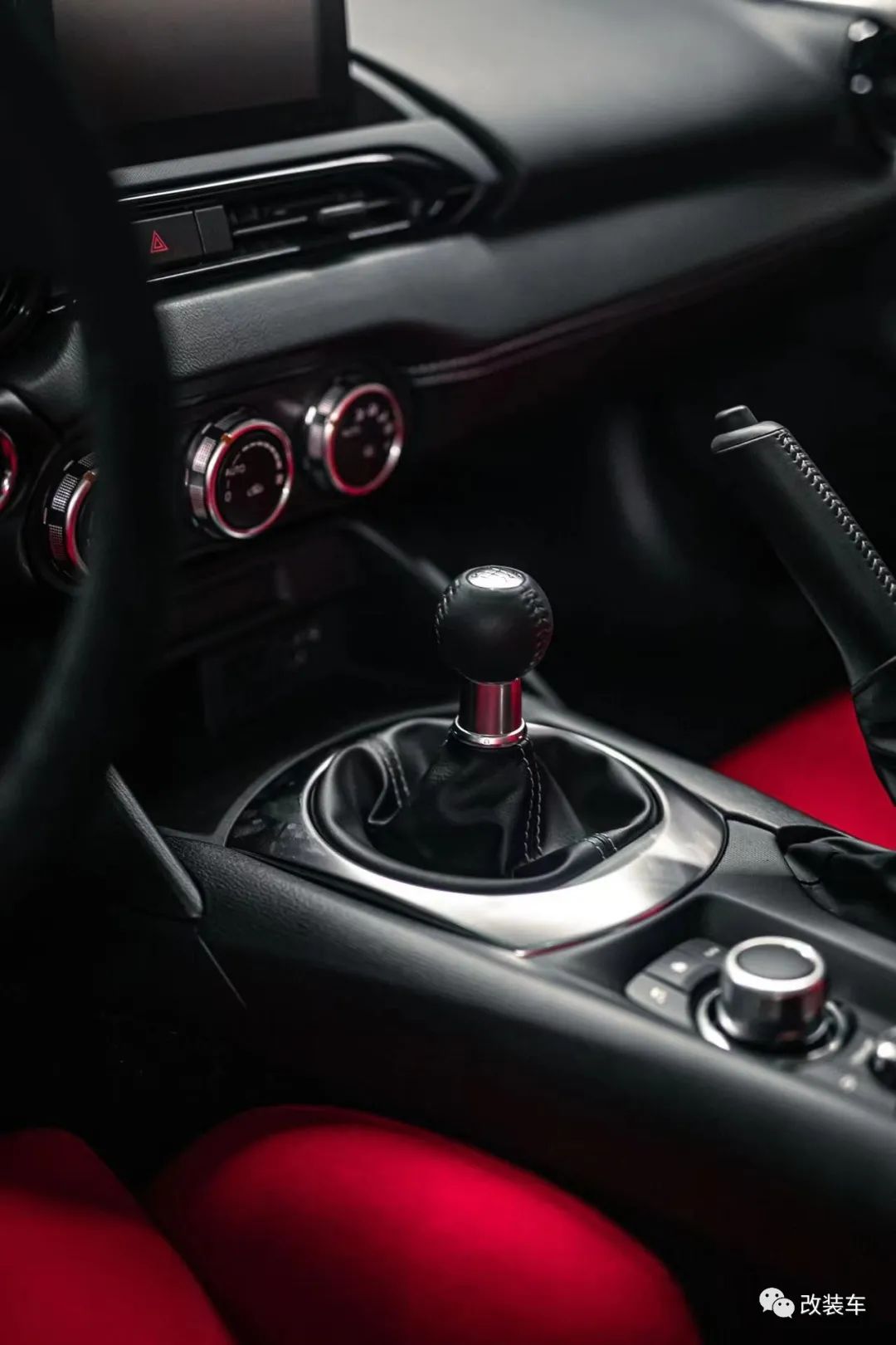 放弃新思域买昂克赛拉,放弃思域的颜值