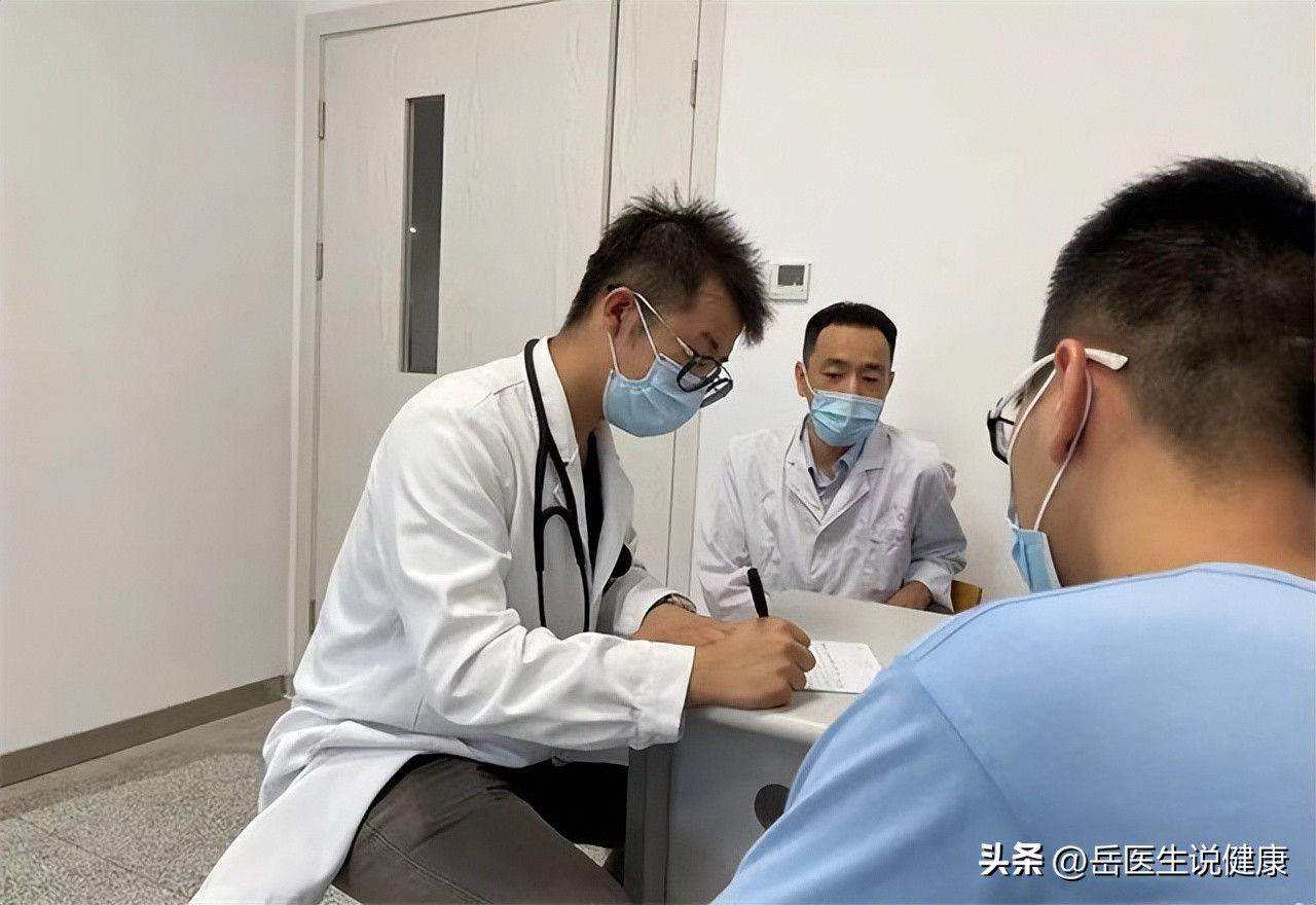 青少年患有肛裂正常吗,26岁老是肛裂