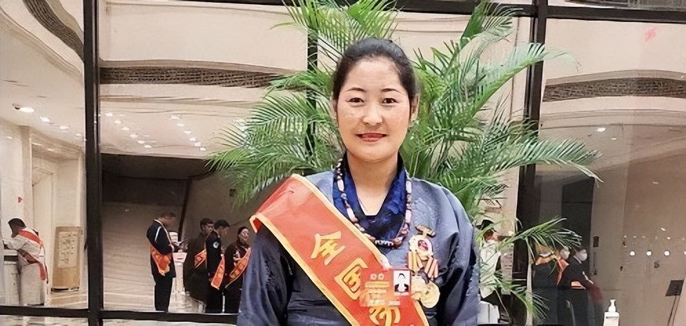 *会两**“她”力量|两名药企车间主任，用质量丈量人生