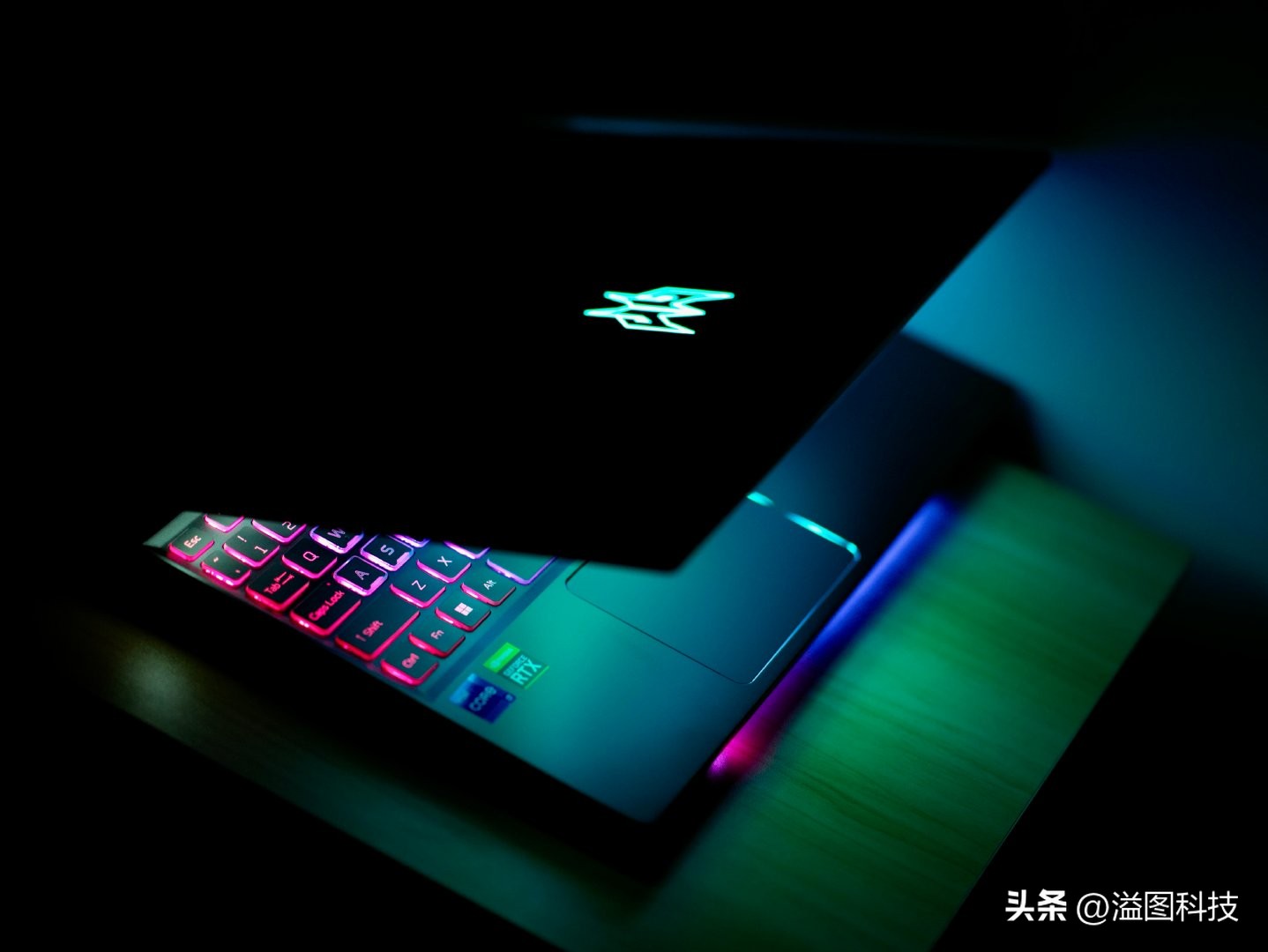 持续进化的游戏,宏碁掠夺者战斧300和拯救者r9000p