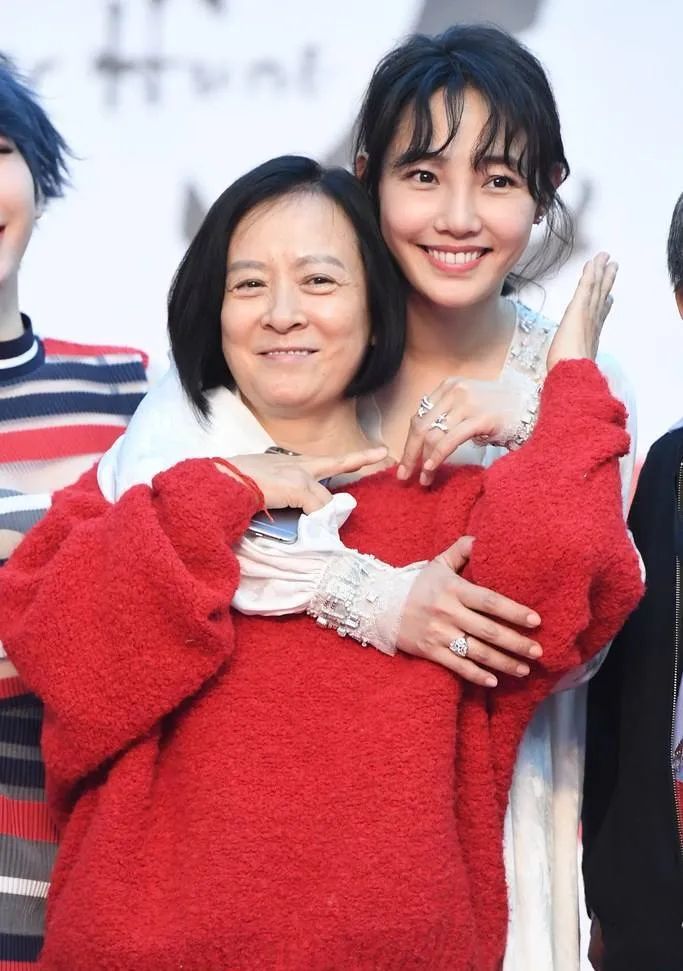 孙怡董子健到底是谁提出离婚的,董子健孙怡为什么离婚