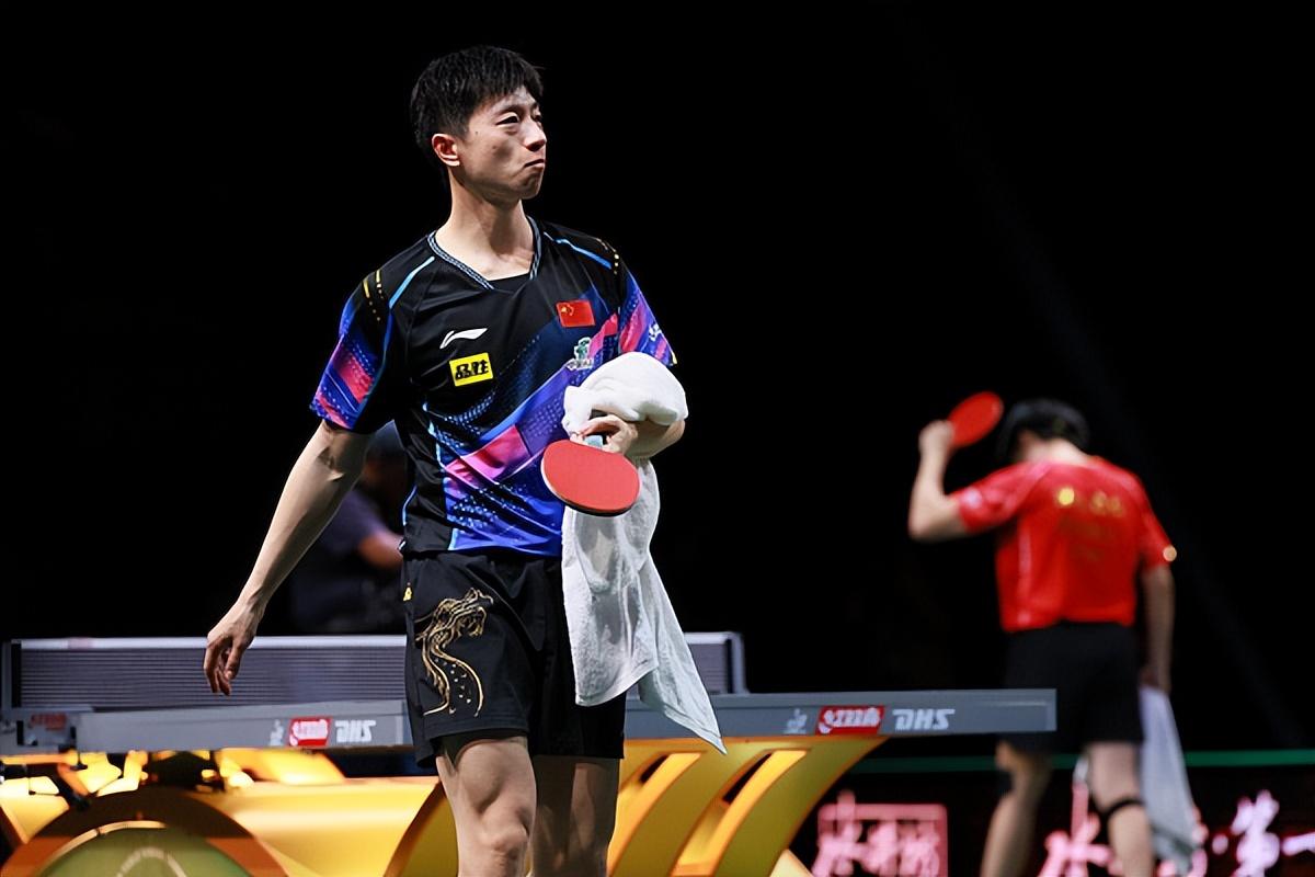 马龙赛后独自落泪,马龙赛后采访眼含热泪