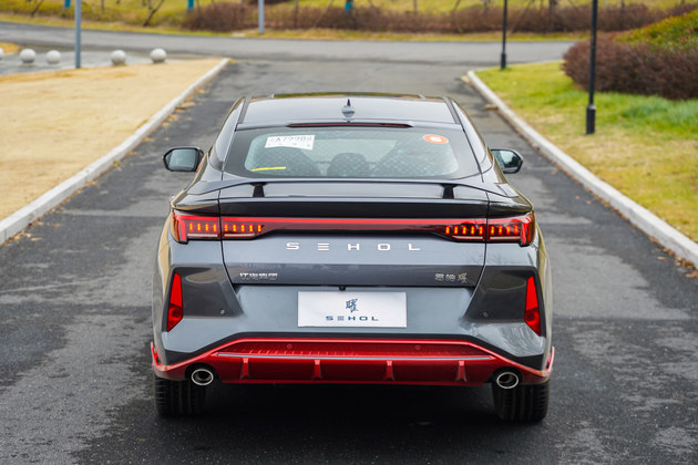 大众思皓曜2021款6座中配落地价,思皓曜和奕炫max暗夜破晓版哪个好