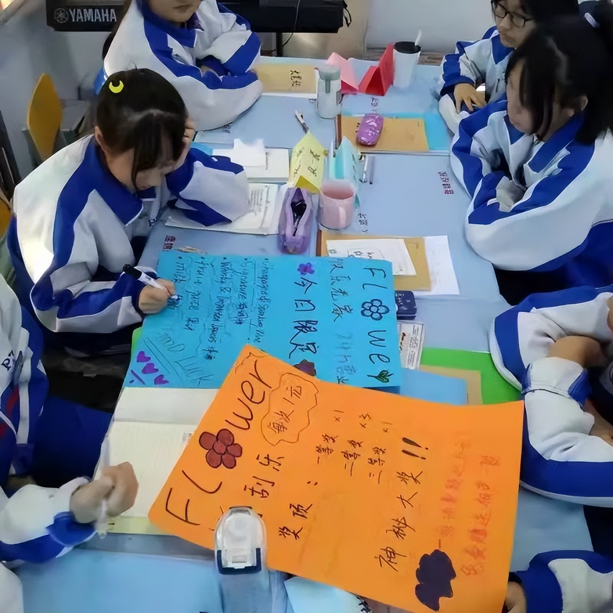 经校小雏鹰学习创业“经”盘锦经校常态开展创业意识培训班