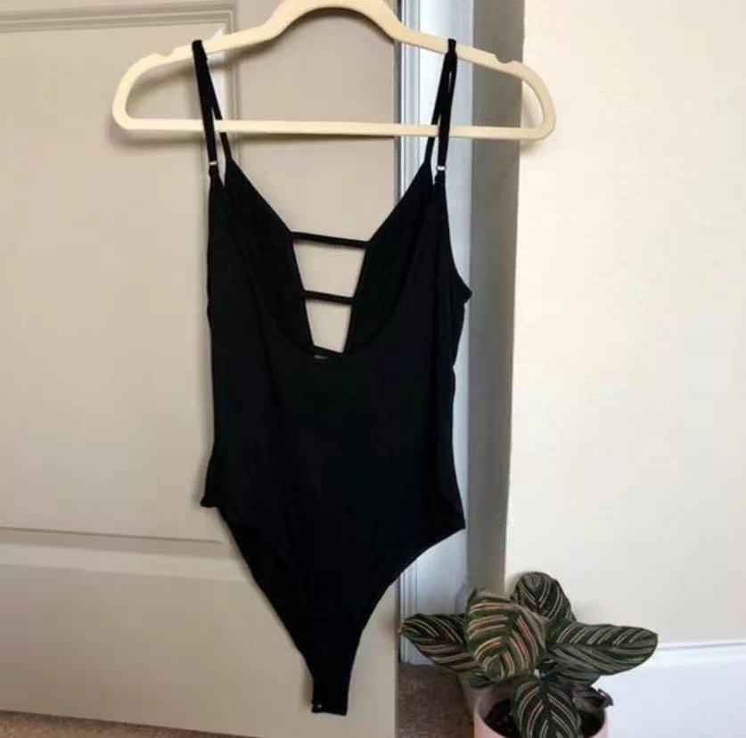 穿连体衣怎么上厕所比较方便,倒三角式连体衣怎么上厕所