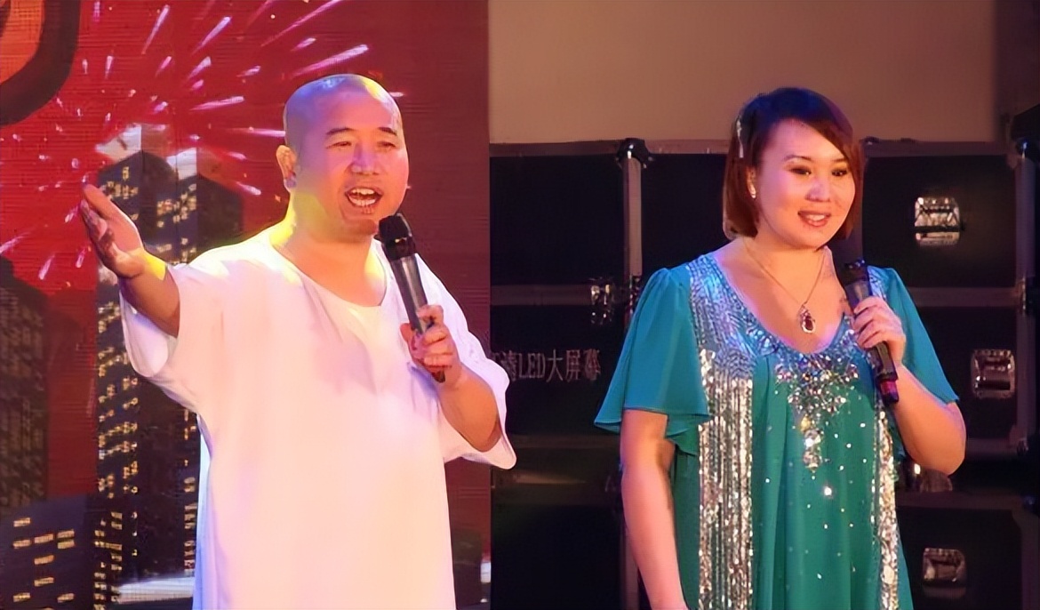 鍒樿兘鍎垮瓙缁撳璧垫湰灞遍殢绀煎灏戦挶,鍒樿兘鍎垮瓙濠氱ぜ璧垫湰灞辩粰浜嗗灏戦挶