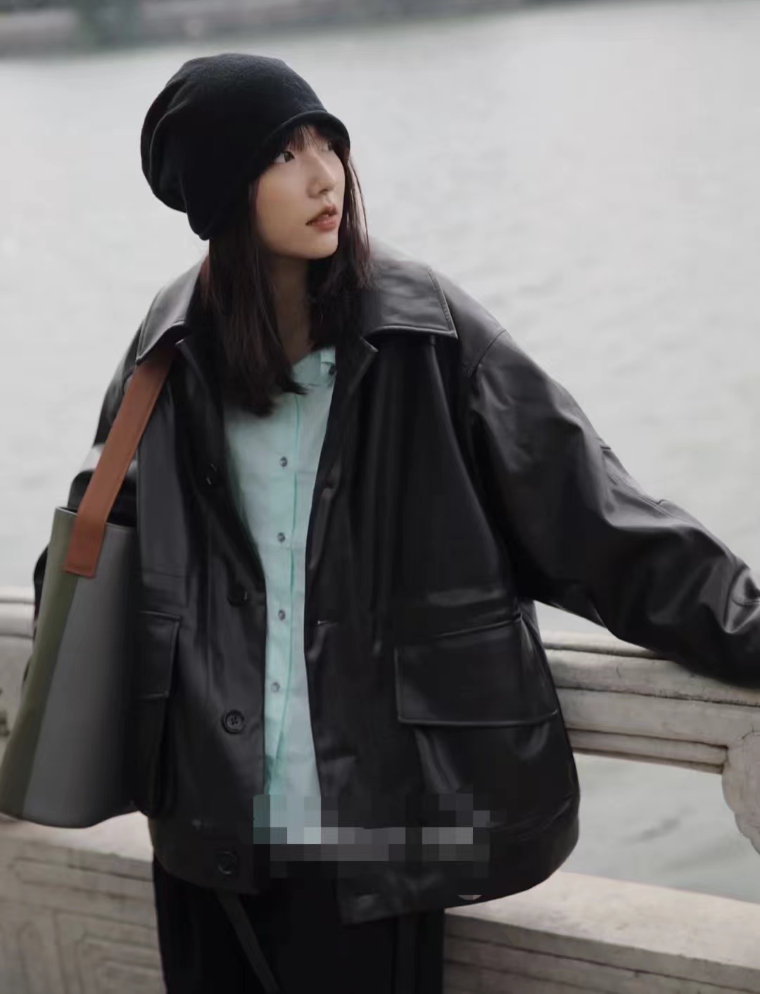 皮衣怎么搭配衣服女秋冬,2020洋气套装皮衣