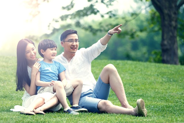 我花钱请人照看孙子，儿媳觉得我没亲自照看到处散布谣言