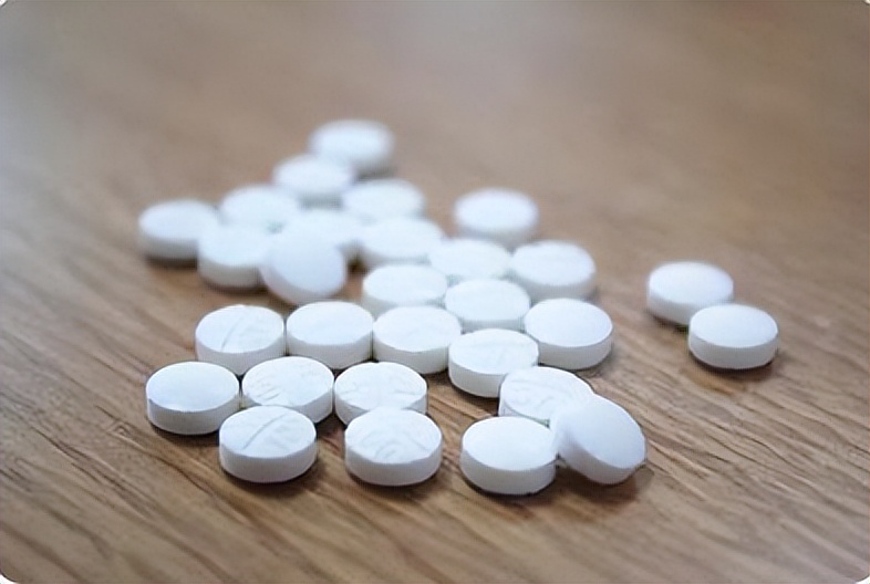 长期吃优甲乐对胃有副作用吗,长期吃优甲乐对心脏有副作用吗