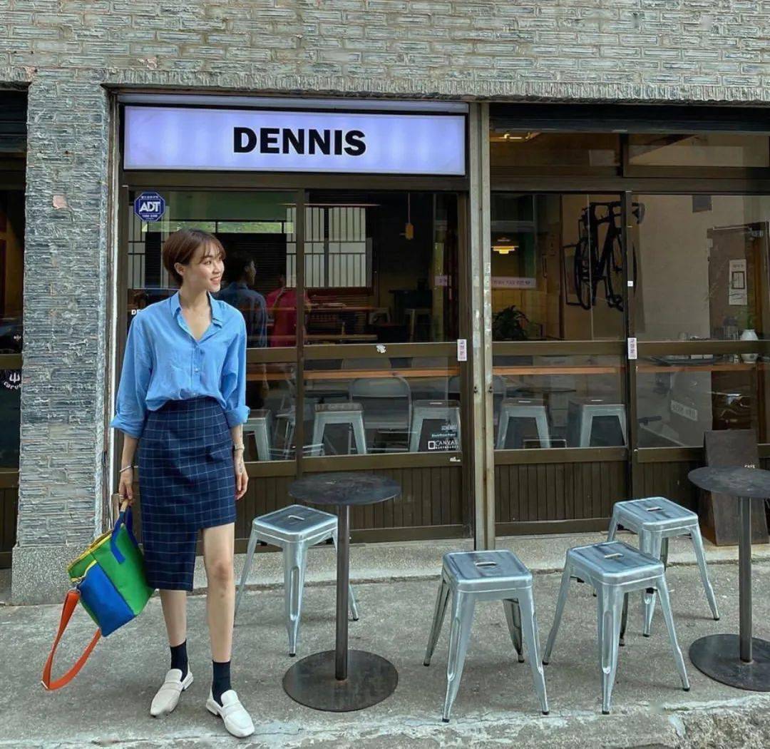 衬衫+半裙，这样穿显瘦显女人气息，上学工作约会一套解决了