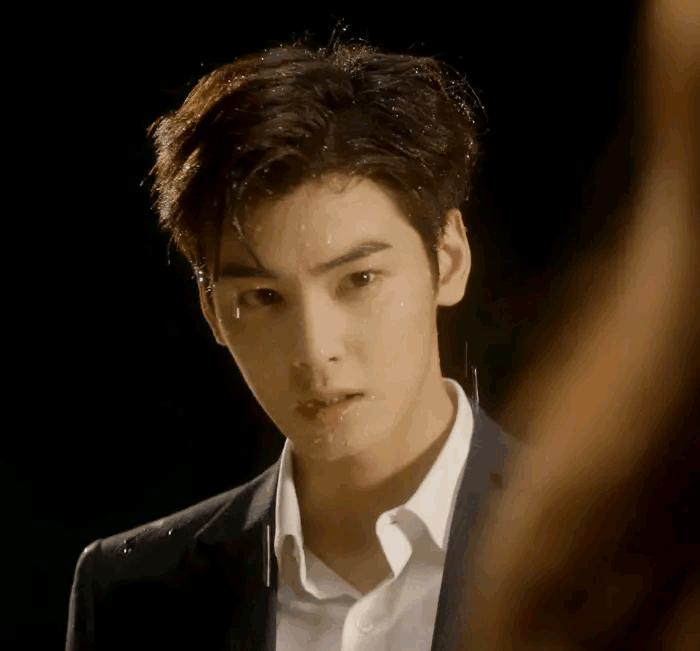 曾经很帅现在发福的男明星,曾经很胖的男明星现在很帅