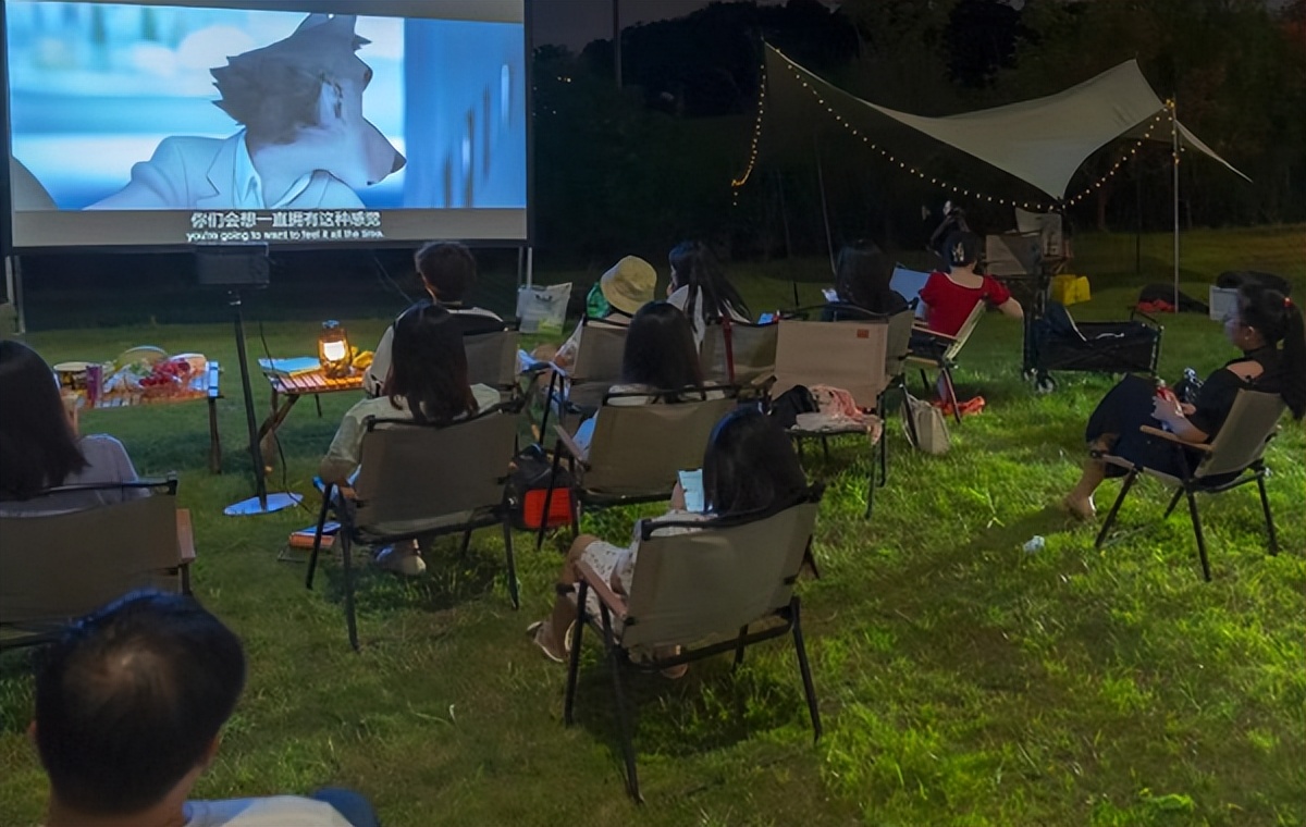 哈趣k1pro投影仪cvia流明,哈趣k1pro投影仪白天效果