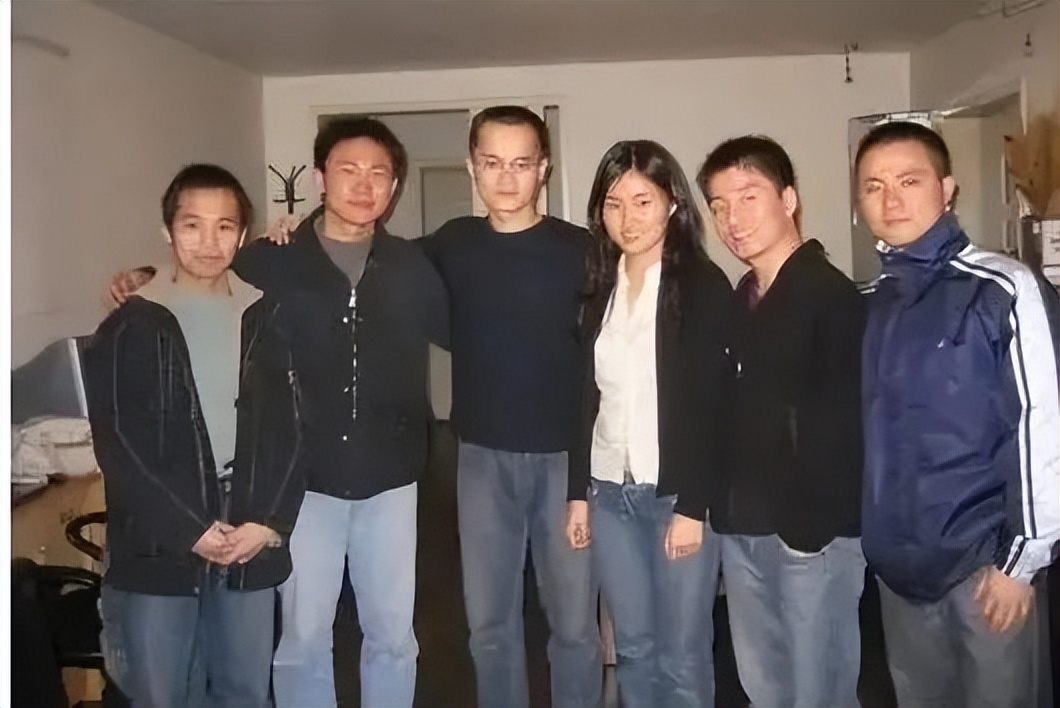 他，农村娃，中科院退学创业，年薪1.5亿，42岁退休