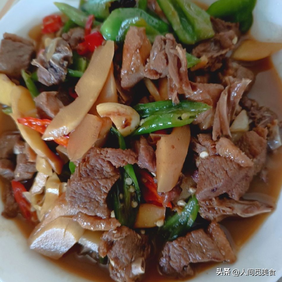 高考后四川小伙跟着父亲去工地，亲自做4道菜：以后该我孝顺你了