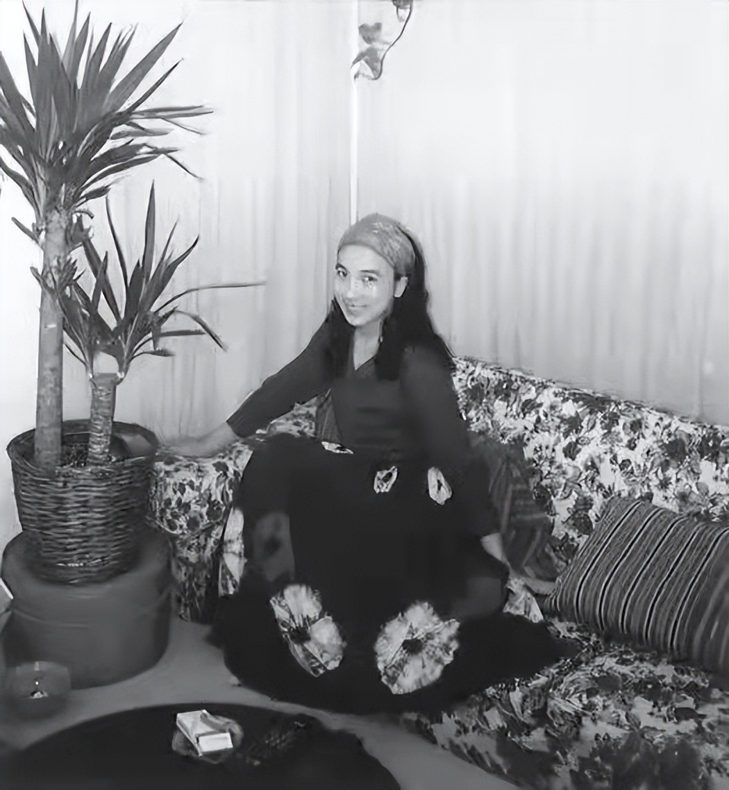 出家15年后还俗著名画家,画家出家十多年后卖了千万