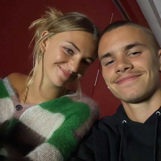 小贝和二公子视频,小贝蕾丝吊带背心