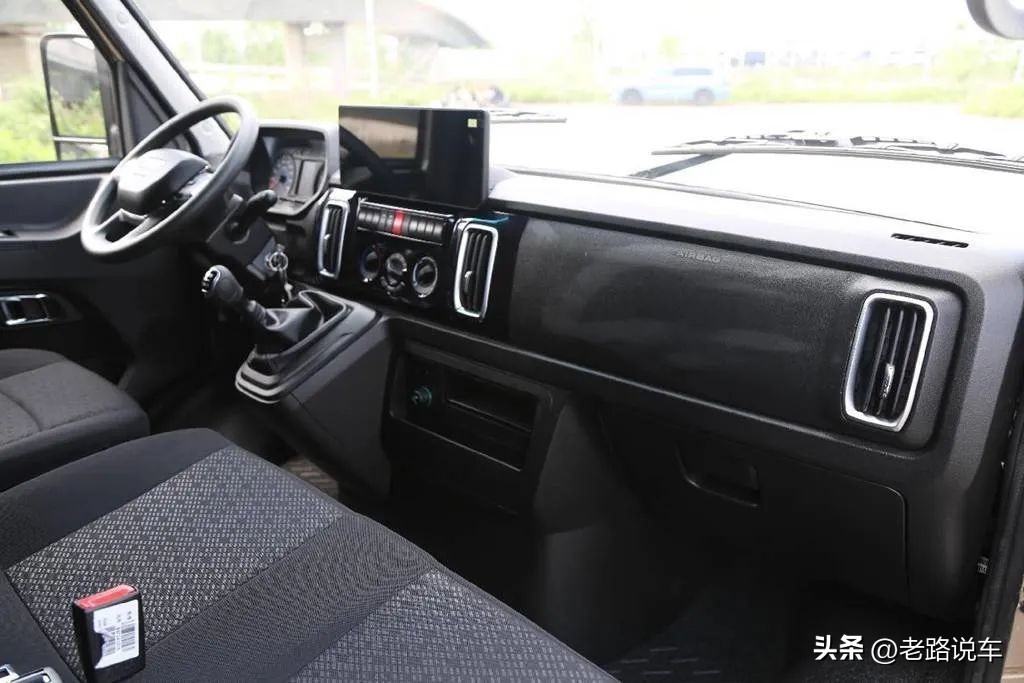 依维柯全新得意v40速比,南京依维柯得意v40加长版轻客