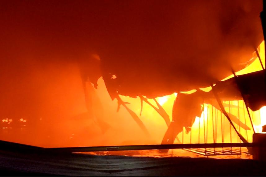 警惕！垃圾堆着火！义乌市一垃圾中转站发生火灾~