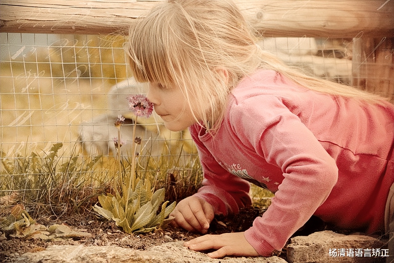 3岁宝宝只会叫爸爸妈妈是弱智吗,孩子三岁一个字都不说怎么办