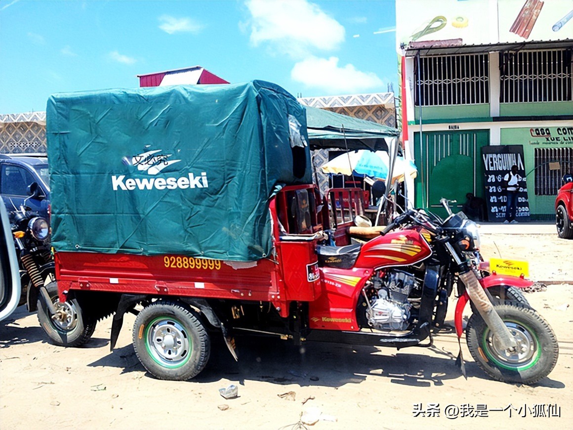 我在非洲安哥拉见到了许多中国产的摩托车，三轮摩托更受欢迎