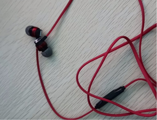 低音有线耳机,有线耳机低音强的