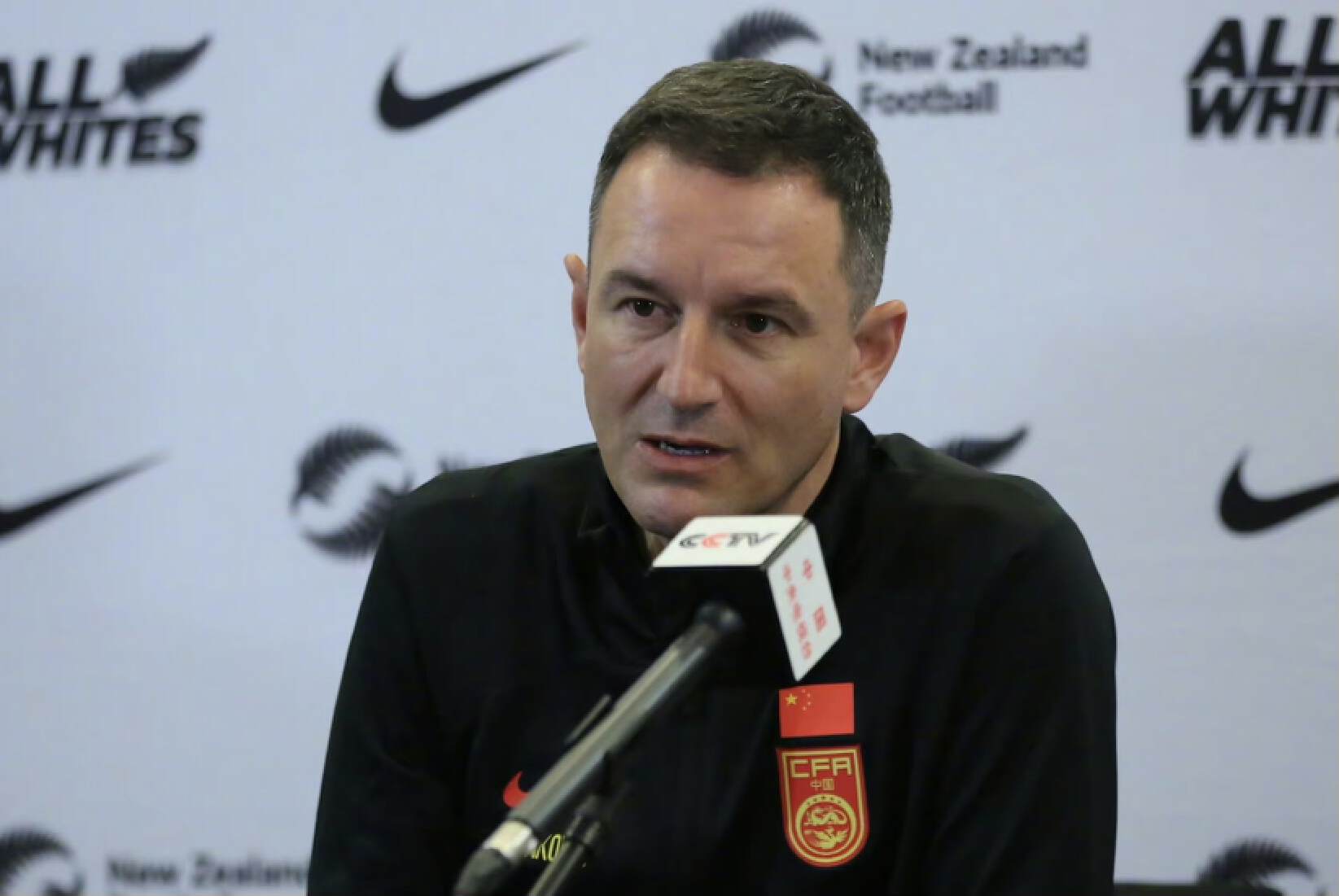 扬科维奇进球视频,扬科维奇高光时刻踢足球