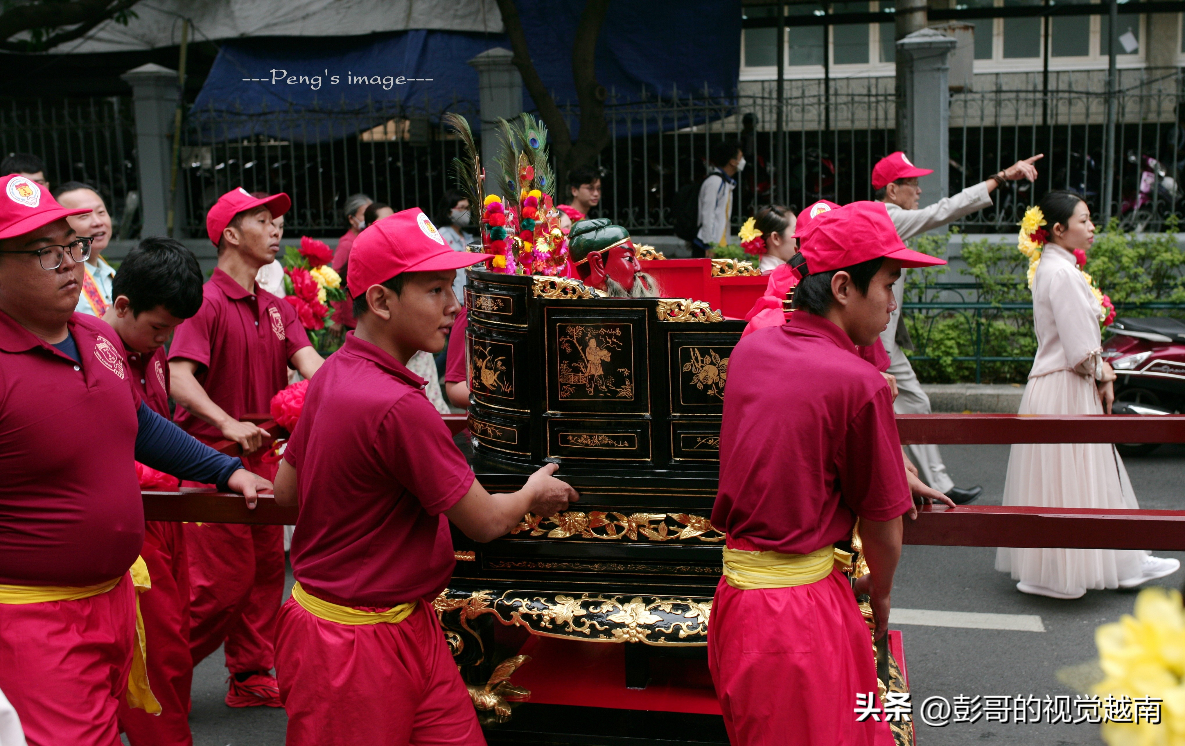 越南西貢華人的【恭請關聖帝君聖駕出遊】活動。