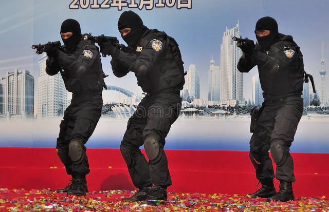 因为银行卡帮人转账被刑事拘留,出借银行卡被定为帮信罪