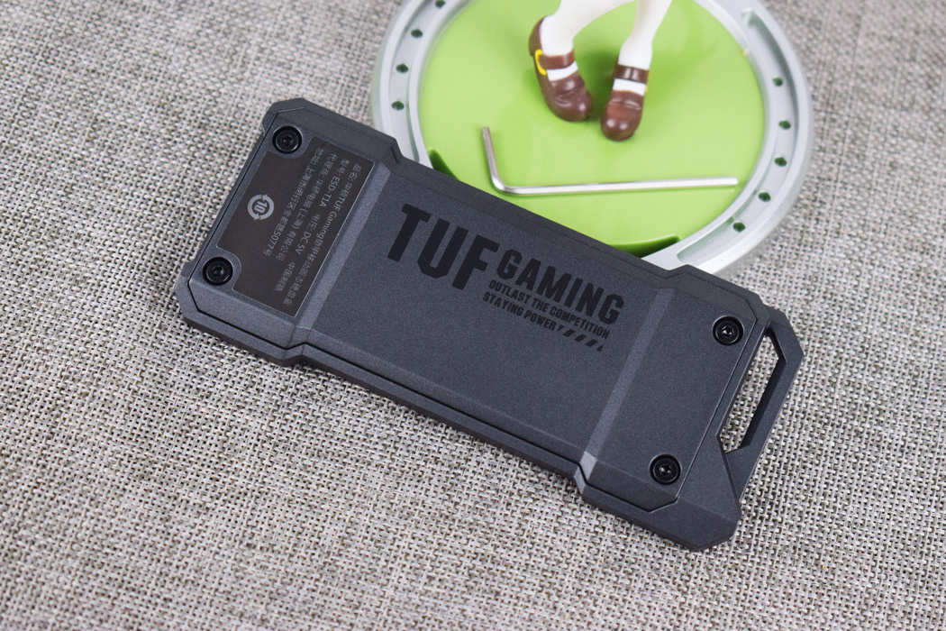 华硕tuf硬盘盒散热怎么样,华硕tuf铠甲固态硬盘盒