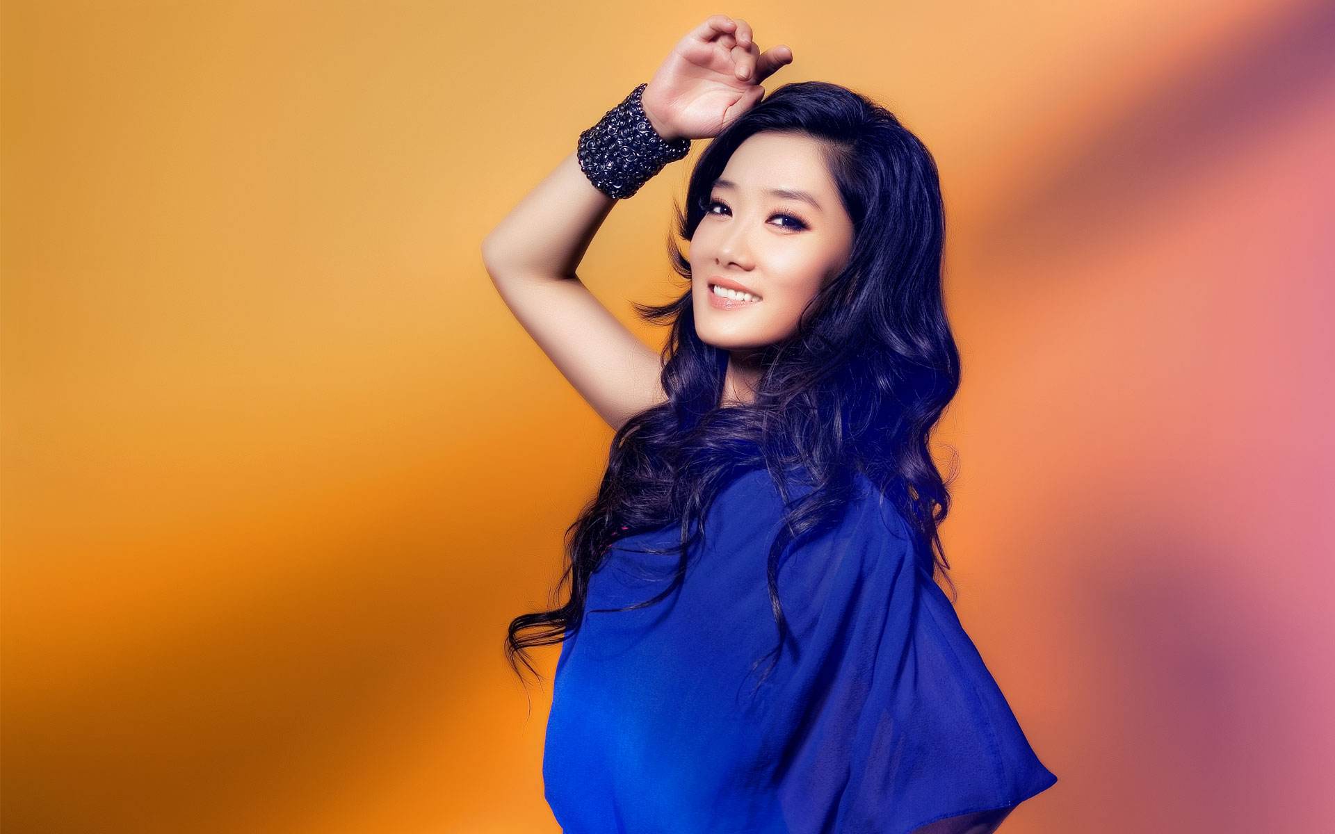 凤凰传奇24年前的约定五五分账,凤凰传奇凭什么五五分账