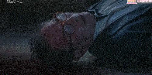 笑话，内娱什么时候敢捧她？