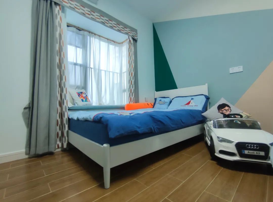 卧室买什么床睡得舒服,8平方的卧室用多大尺寸的床适宜