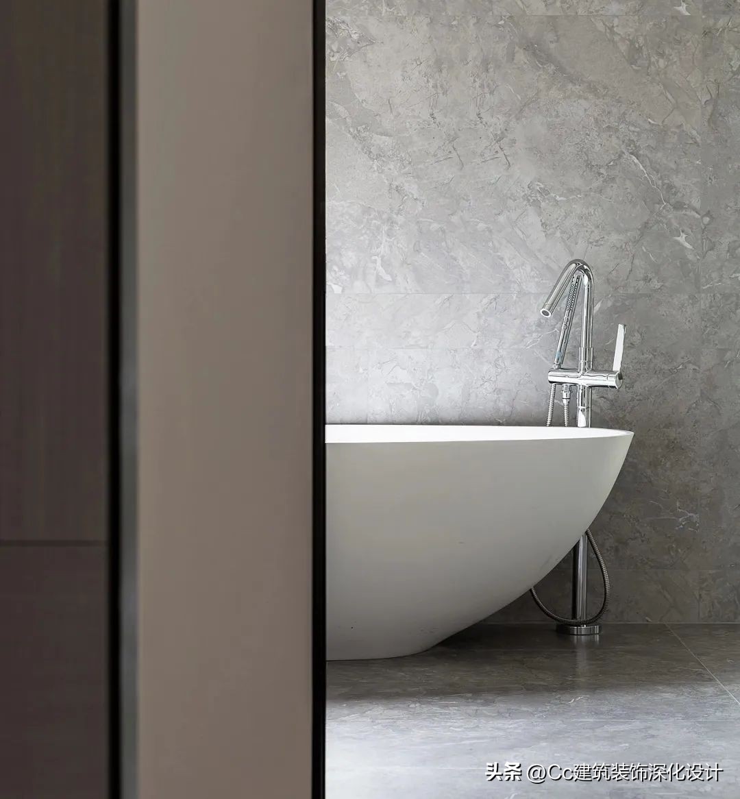 水泥地面铺瓷砖耐用吗,庭院铺什么瓷砖耐用