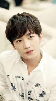 杨洋帅气照片微微一笑,杨洋颜值变化史微微一笑很倾城