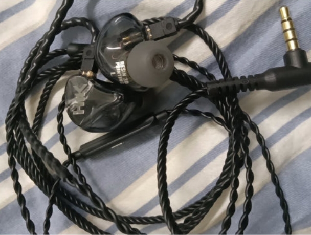 佩戴舒适度最好的入耳式有线耳机,十大有线最佳音质入耳耳机推荐