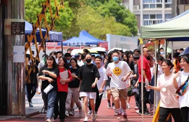 河北新高考滑档和退档的意思,高考填报志愿技巧避免滑档退档