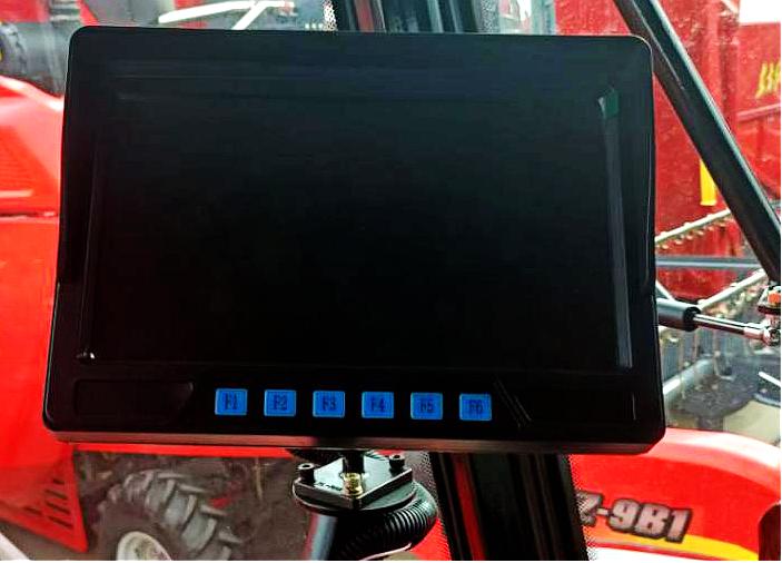 最新款三行玉米收获机,3万左右的玉米收获机