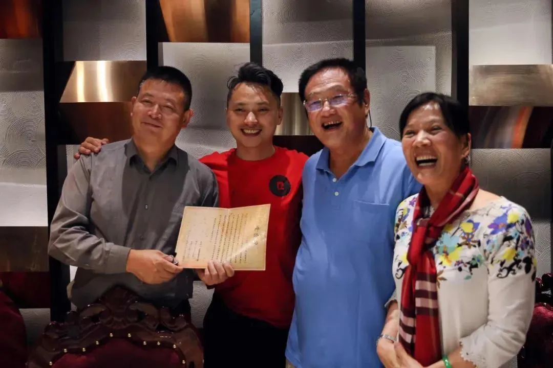 记独家采访|他是烘焙罗宾汉！有情、有味、乐分享！