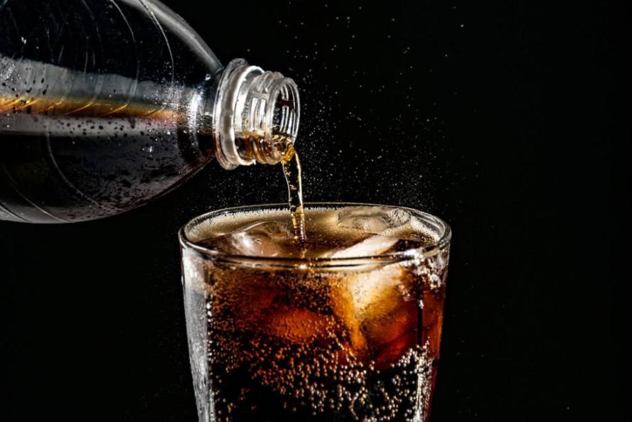 还敢让小孩喝奶茶吗,还敢给孩子喝奶吗