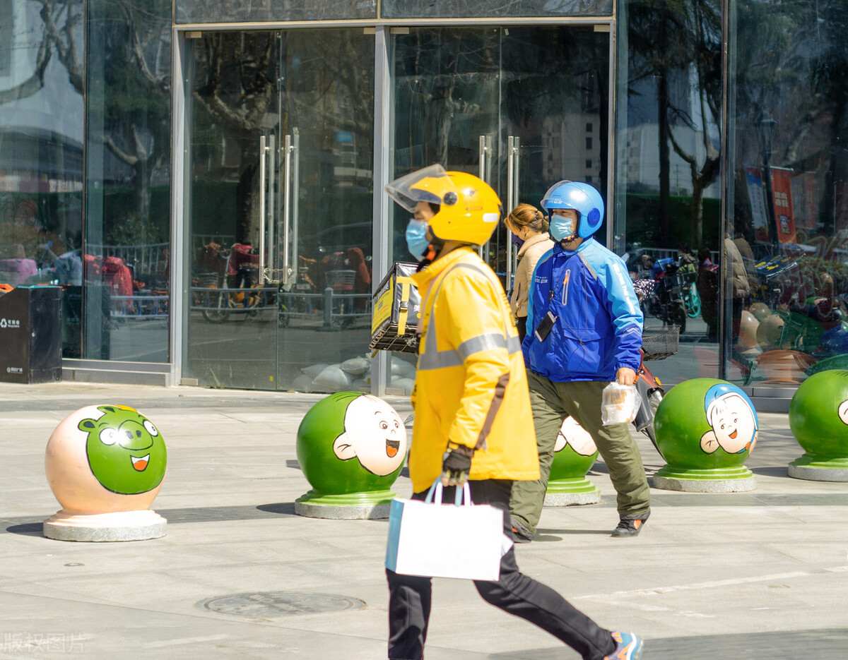 外卖小哥创业成功的经历,学校外卖行业创业可行性分析