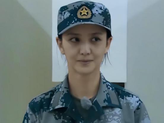 10位颜值巅峰的女星今昔对比,十位素颜女星前后对比