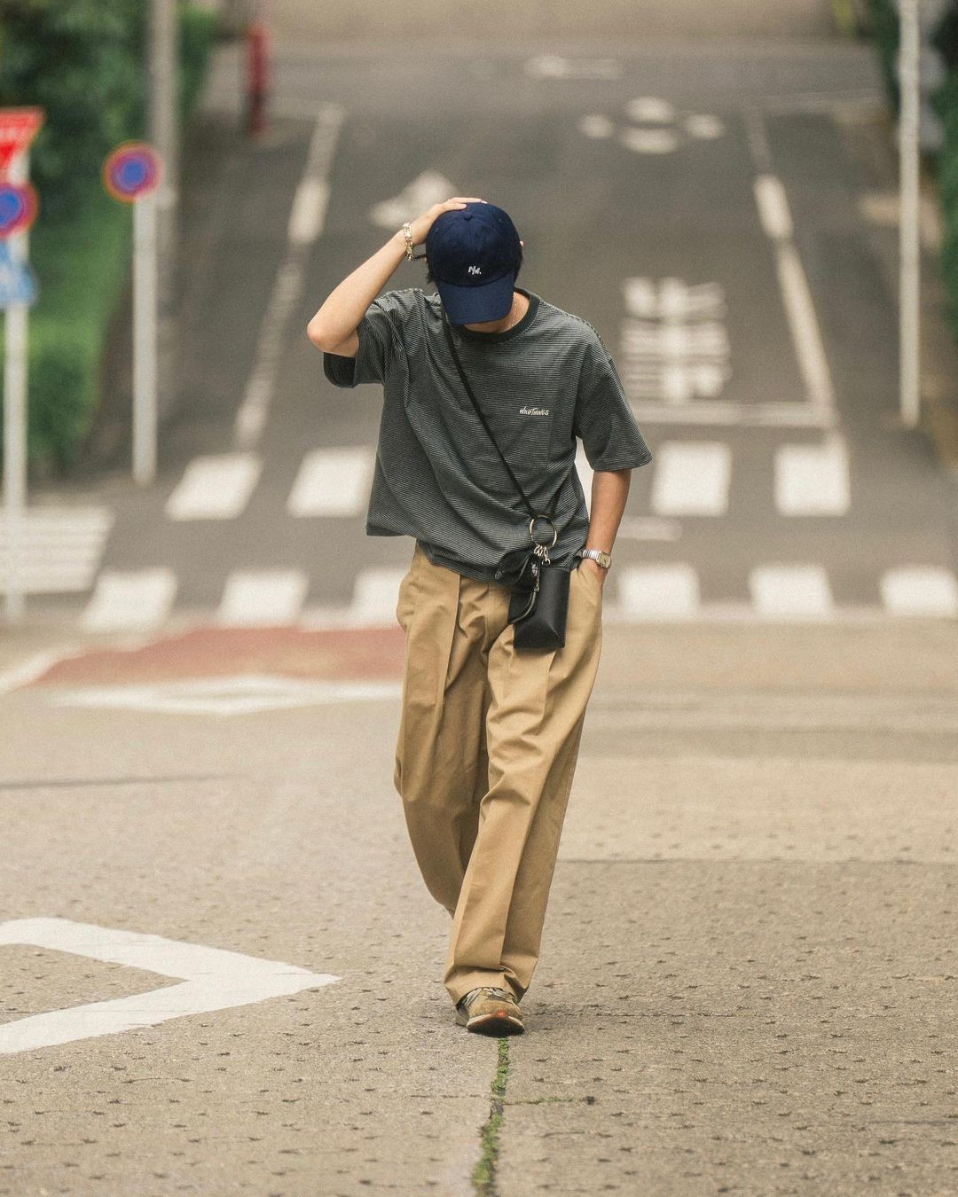 t恤搭配阔腿裤夏季无忧时尚穿搭,牛仔阔腿裤夏日穿搭