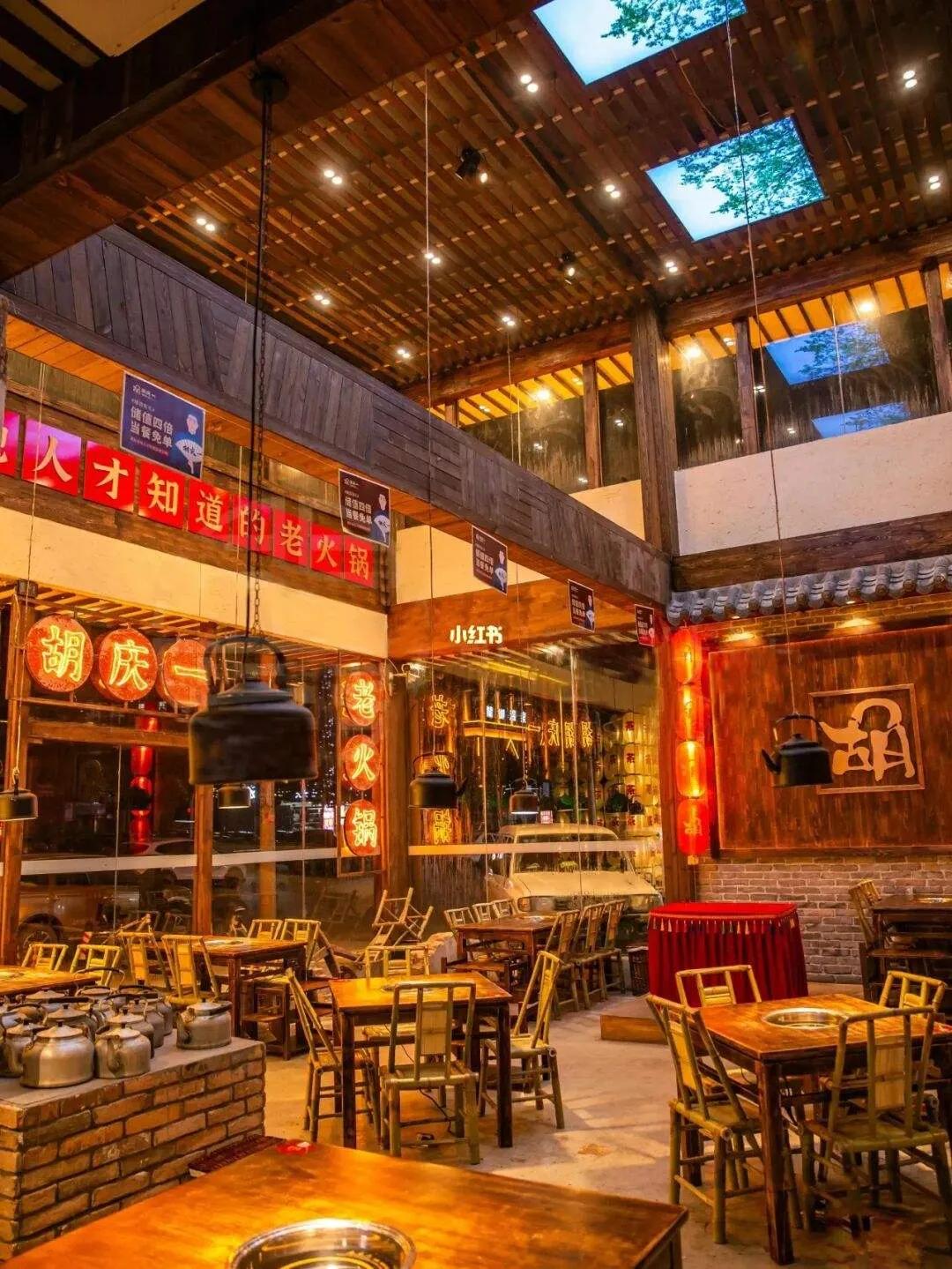 在火锅店兼职的一天,在火锅店当服务员怎么样