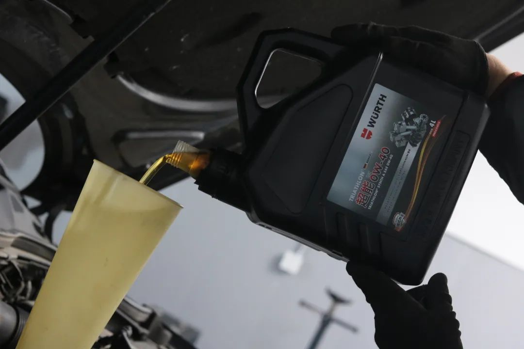 老迈腾b7换新款后新标,迈腾b7翻新哈尔滨