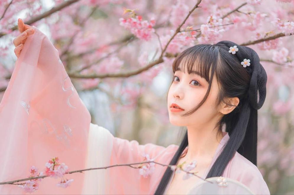 《妃礼勿视,王爷你也重生了》这王爷不对劲啊,说好的冷漠腹黑呢